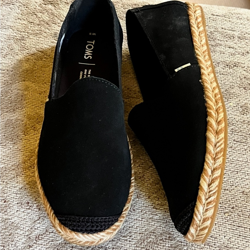 TOMS Pismo Casual Slip-on Black Suede